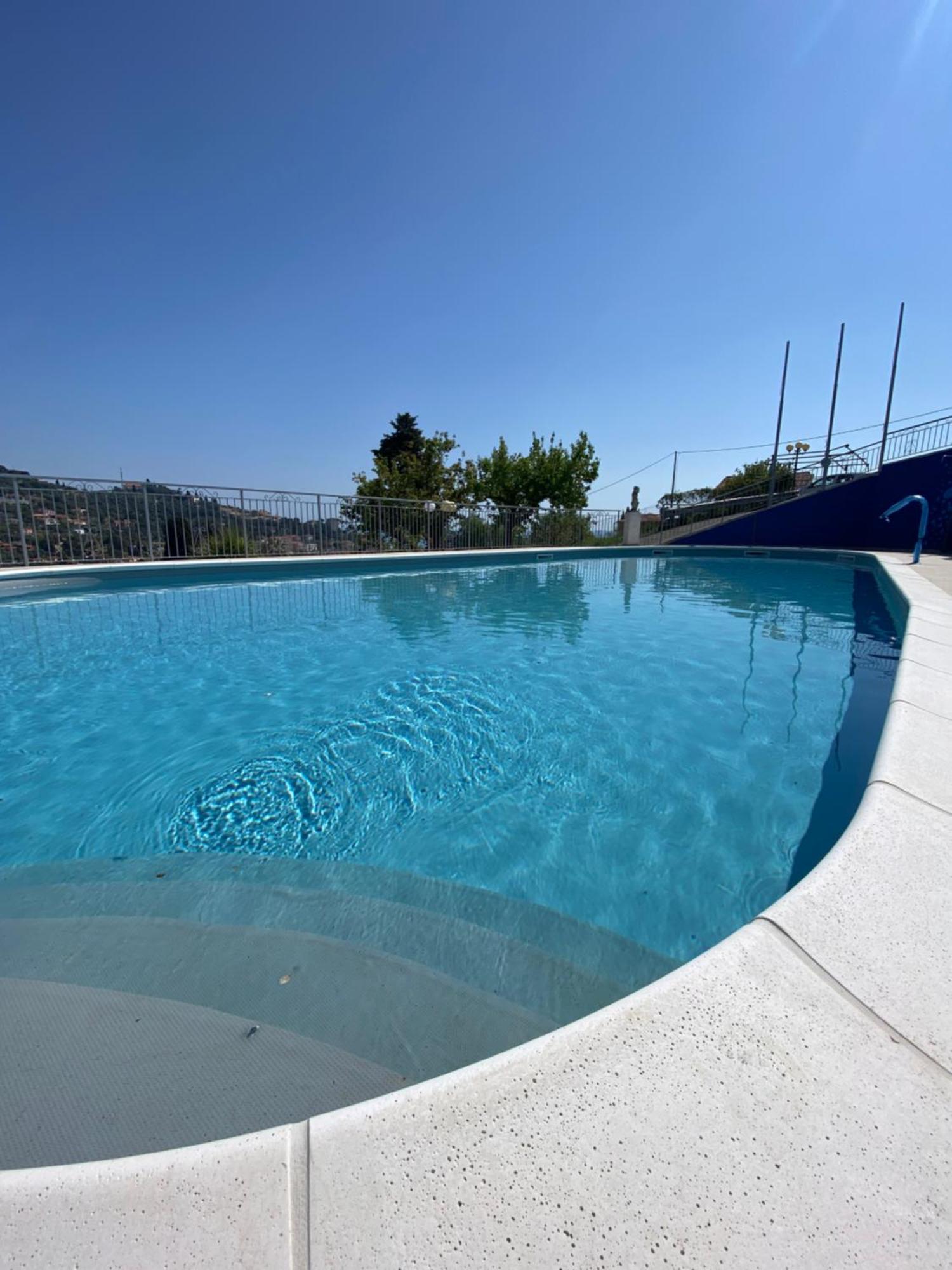 Residence Hotel Edy Imperia Exterior foto