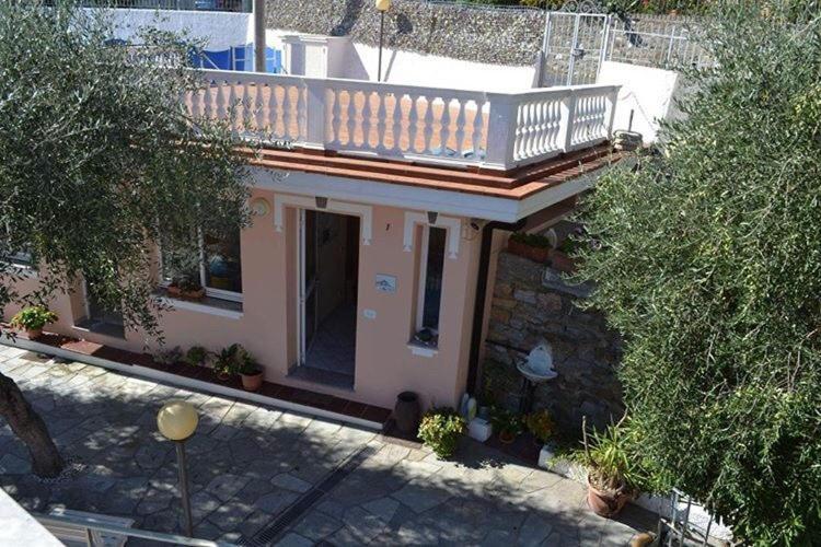 Residence Hotel Edy Imperia Exterior foto
